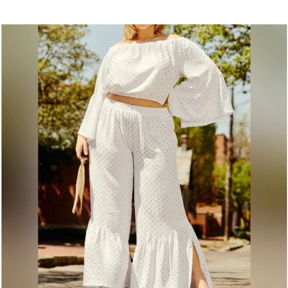 ASHLEY STEWART 2pc crop top & Bell bottom pants w/ gold foil diamond shape